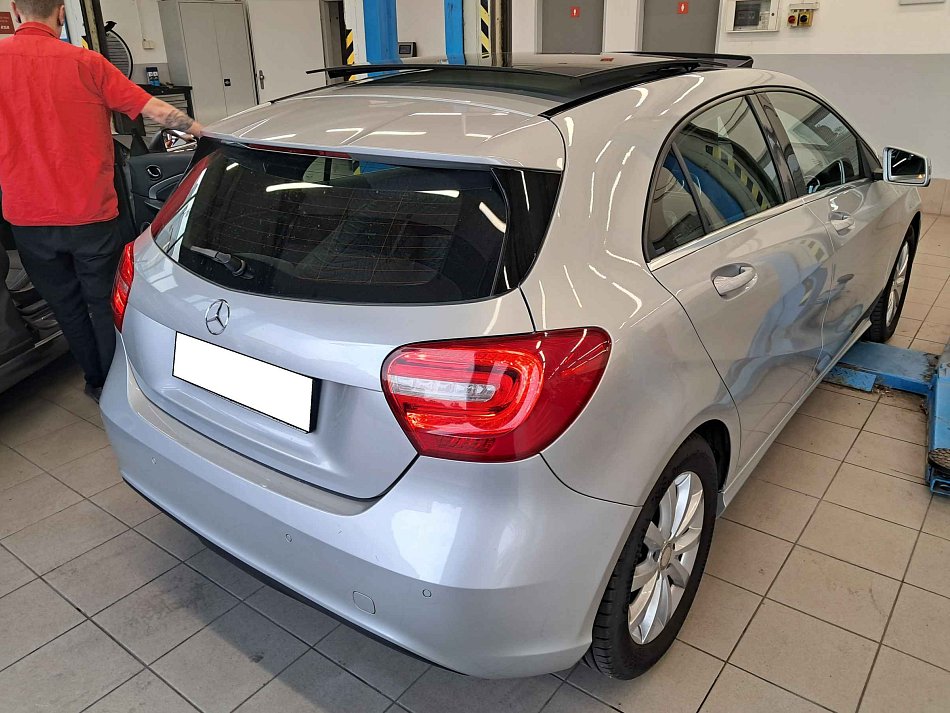 Mercedes-Benz Třída A 1.6i  180