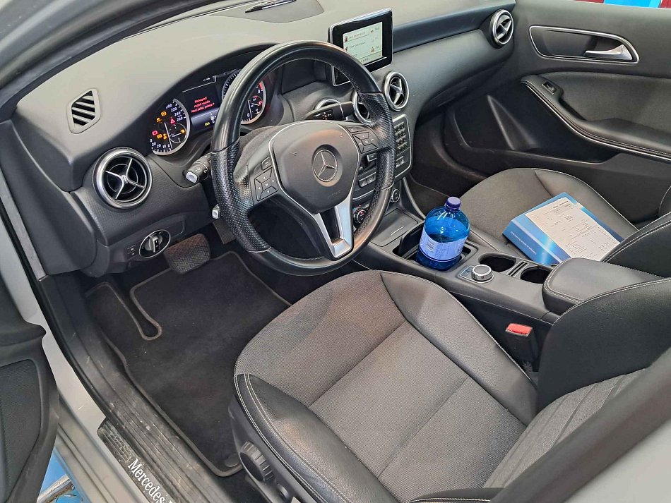 Mercedes-Benz Třída A 1.6i  180