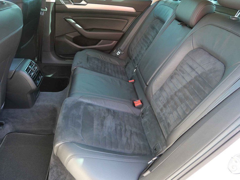 Volkswagen Passat 2.0TDi 