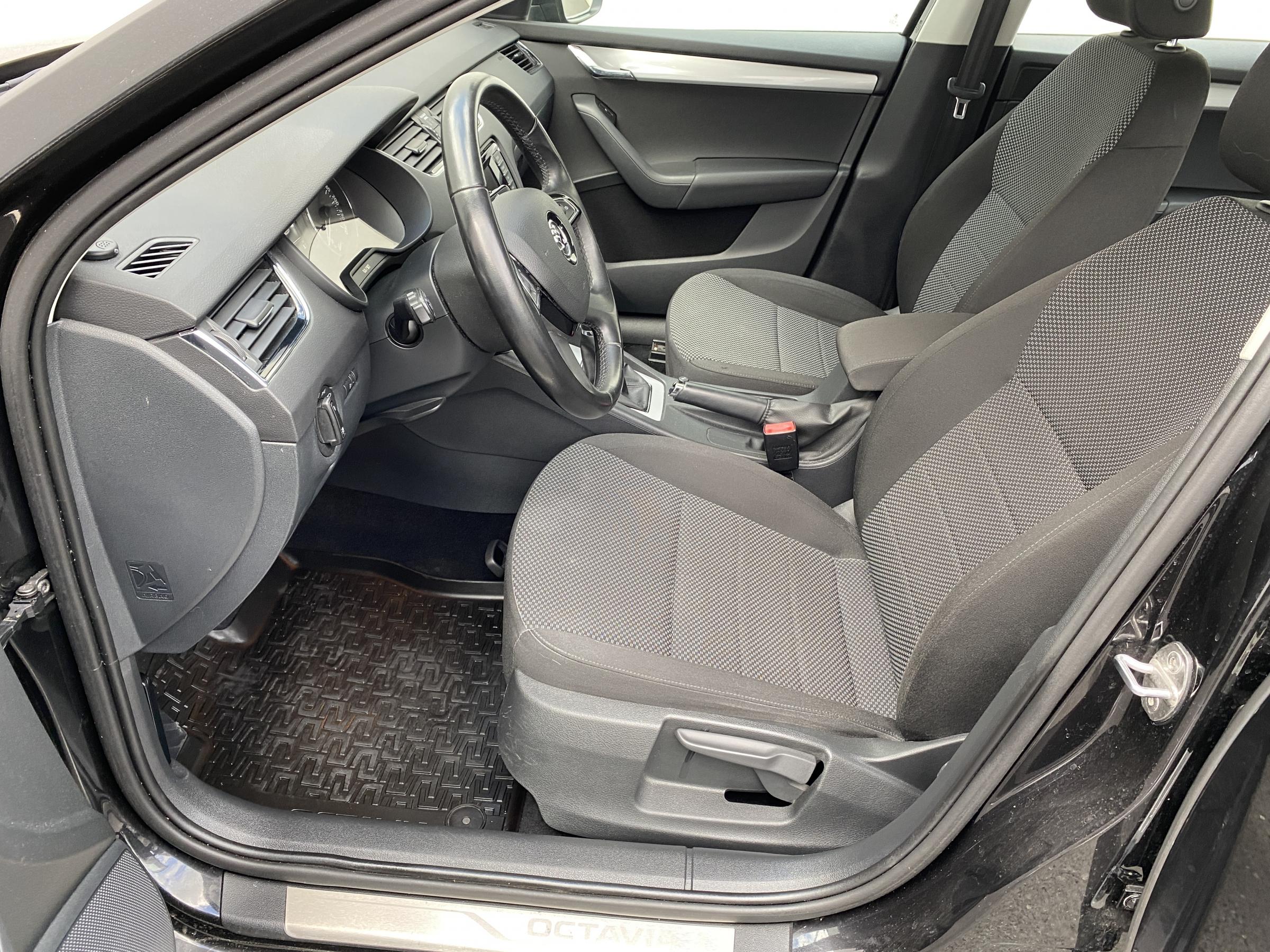 Škoda Octavia III, 2015 - pohled č. 10
