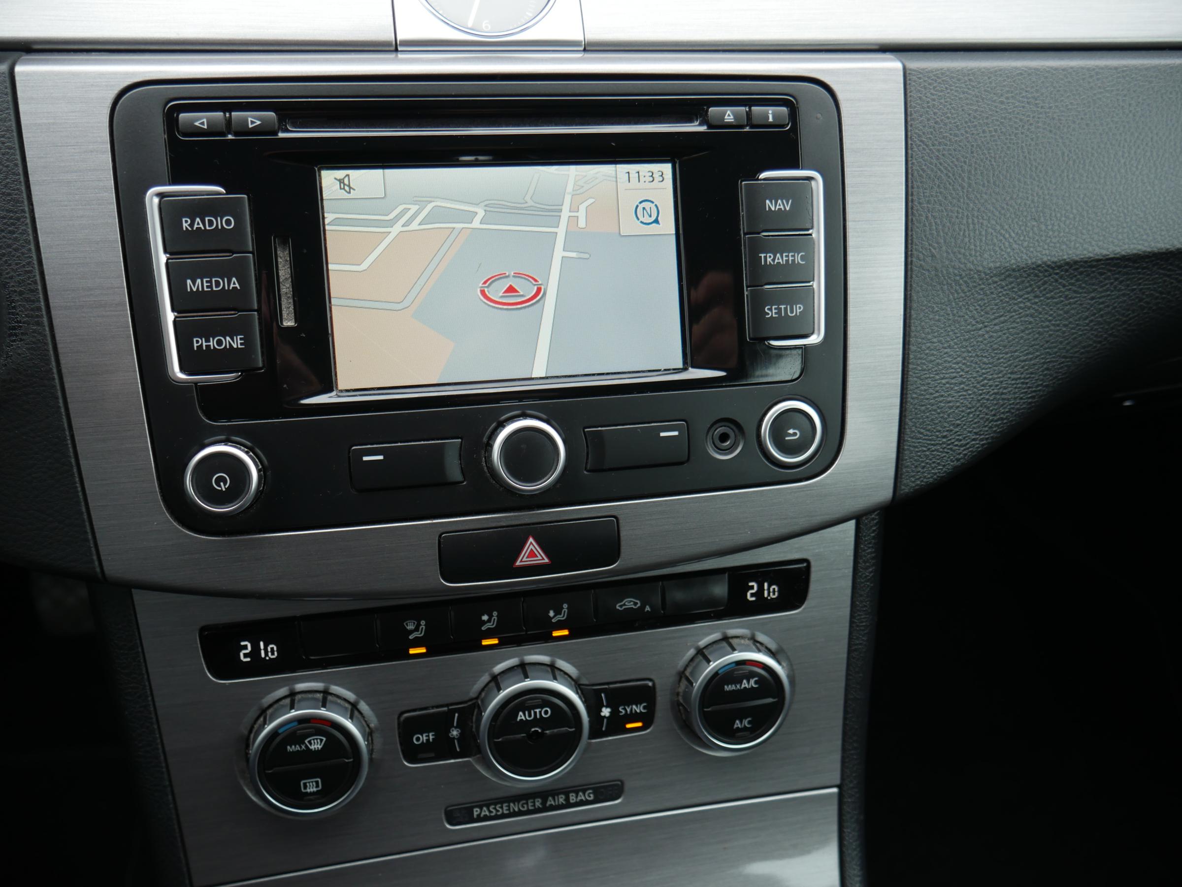 Volkswagen Passat, 2012 - pohled č. 14