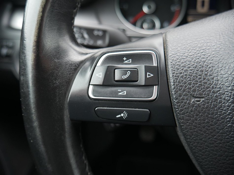 Volkswagen Passat 2.0 TDi 