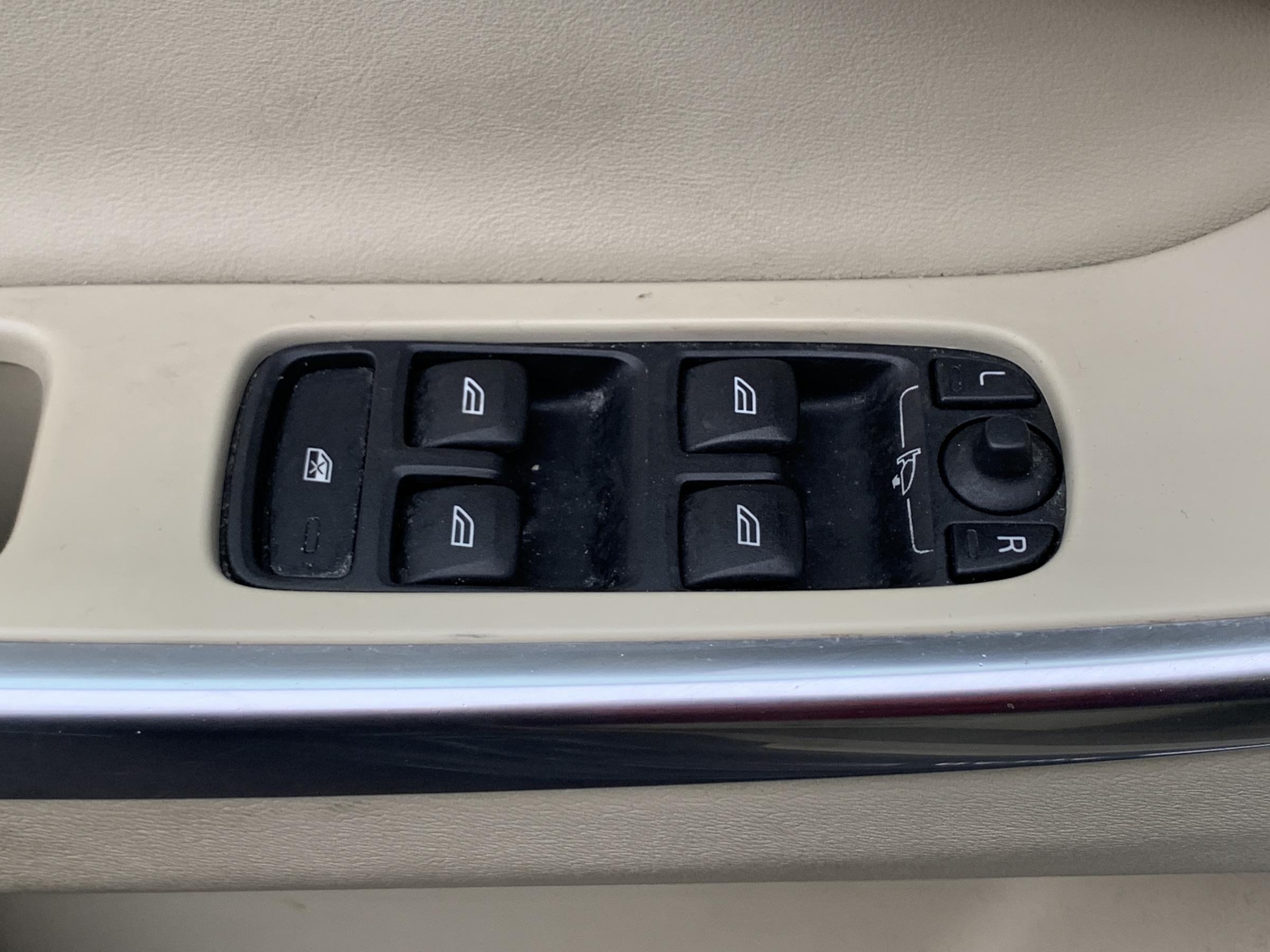 Volvo XC60, 2013 - pohled č. 19