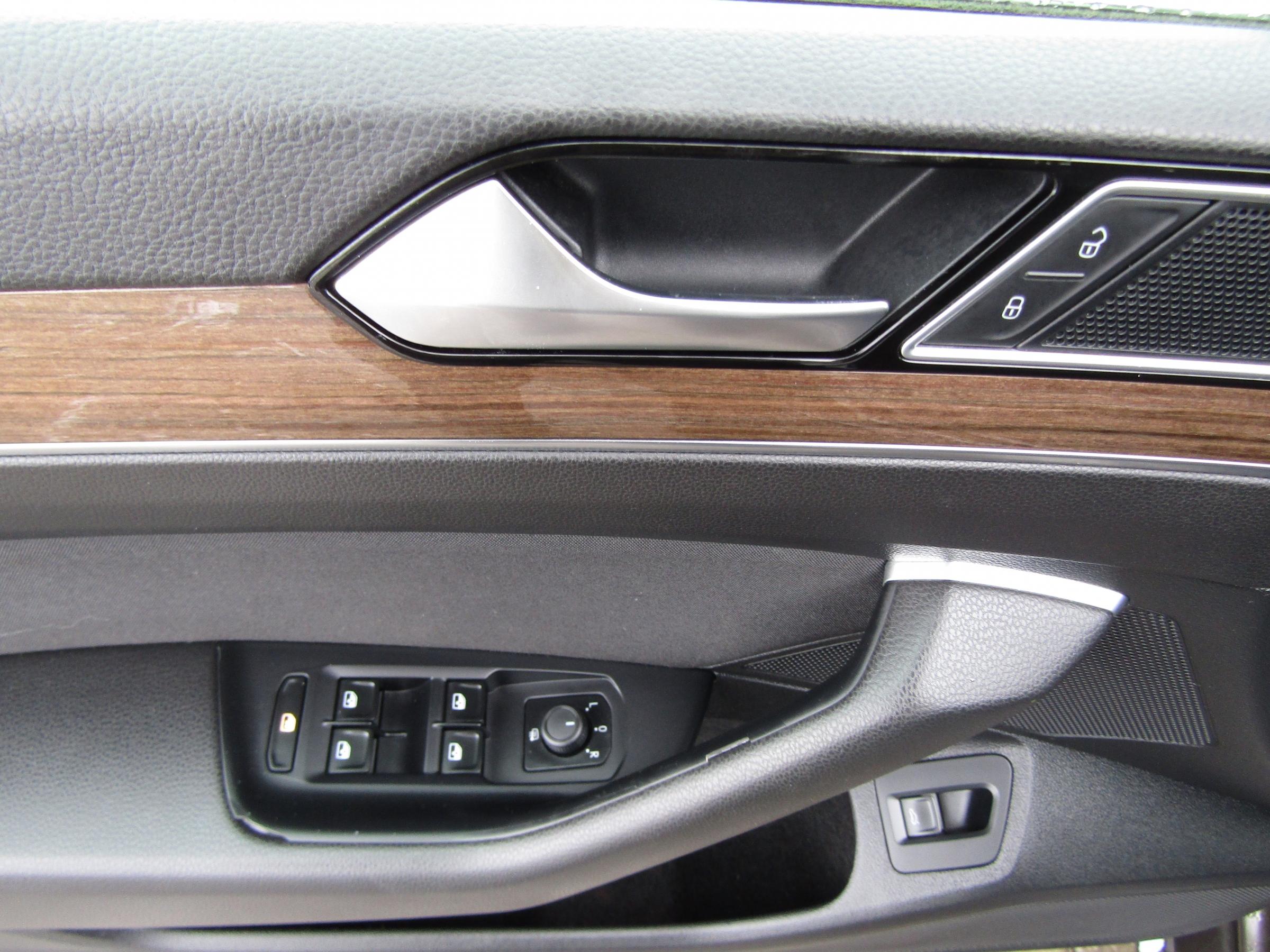 Volkswagen Passat, 2016 - pohled č. 12