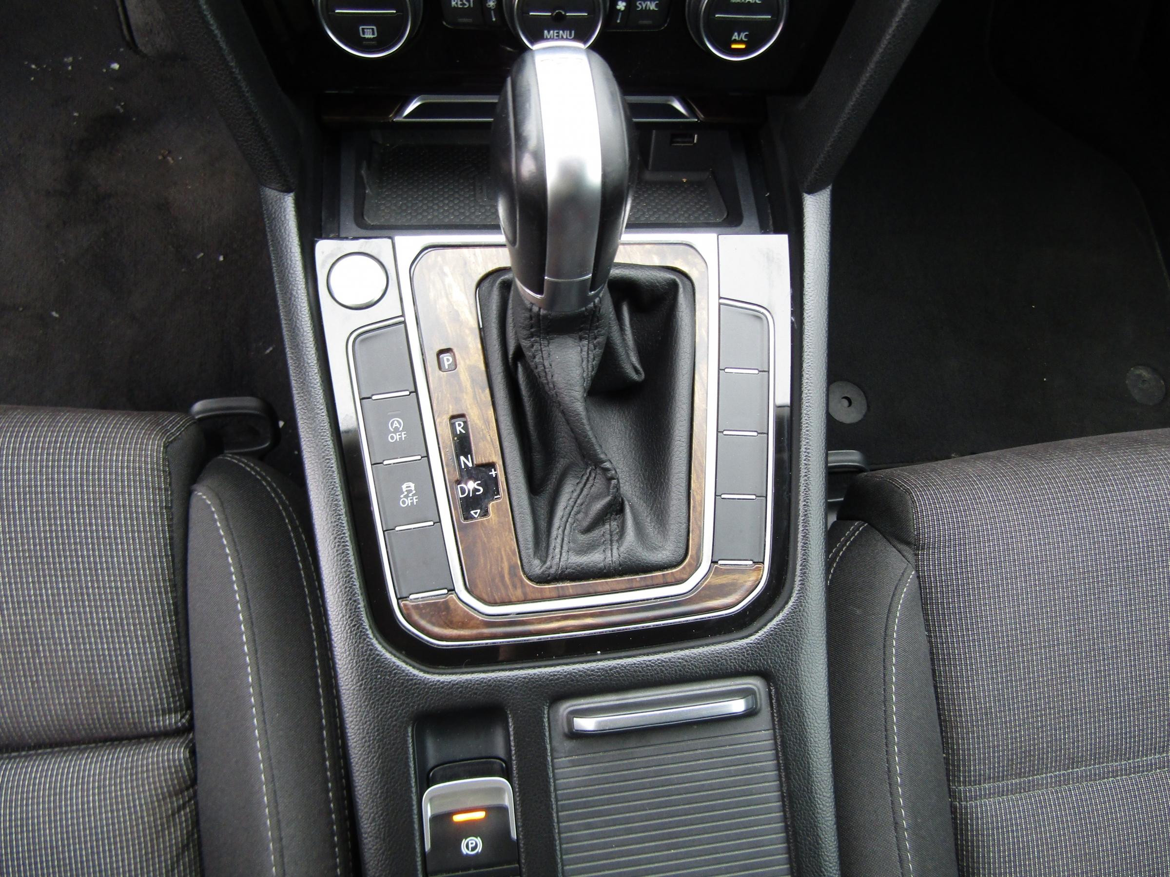 Volkswagen Passat, 2016 - pohled č. 18