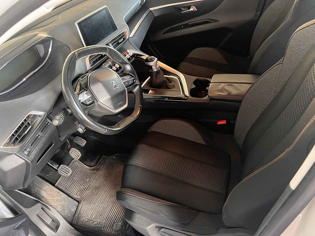 Peugeot 3008 1.6HDi 