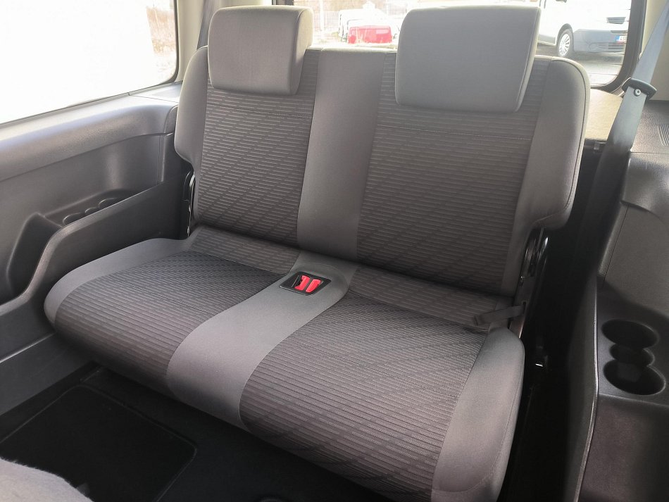 Volkswagen Caddy 2.0TDi Comfortline MAXi 7míst