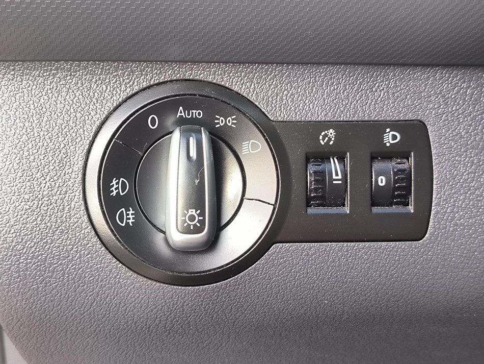 Volkswagen Caddy 2.0TDi Comfortline MAXi 7míst