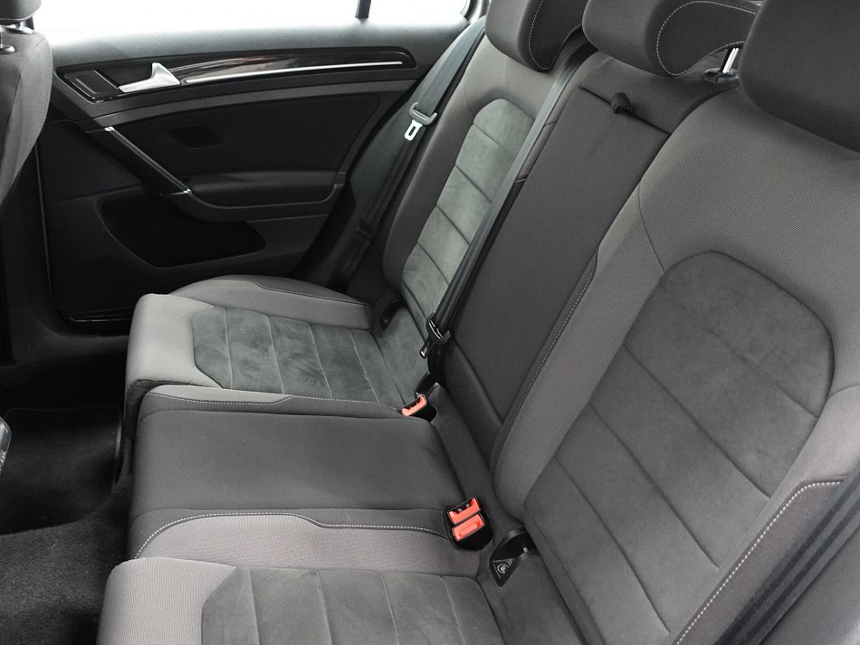 Volkswagen Golf 1.5tsi 