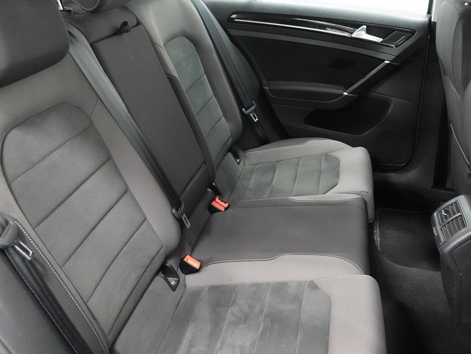 Volkswagen Golf 1.5tsi 