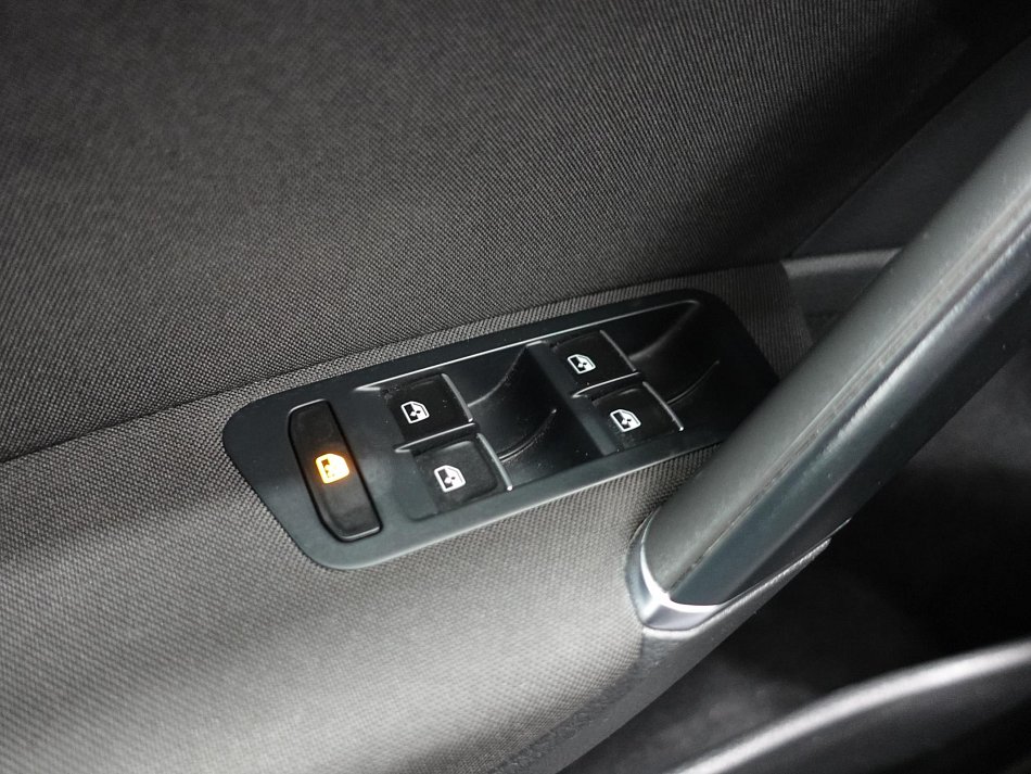 Volkswagen Golf 1.5tsi 