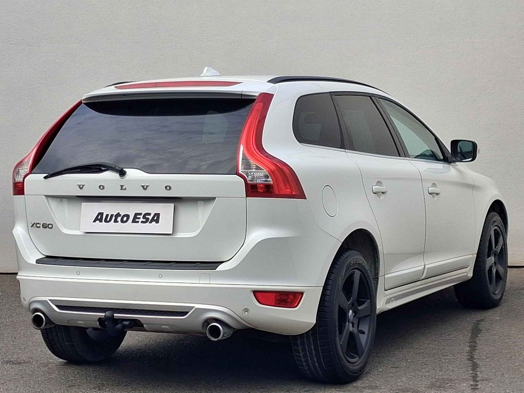 Volvo XC60 2.4 D5 R-design AWD