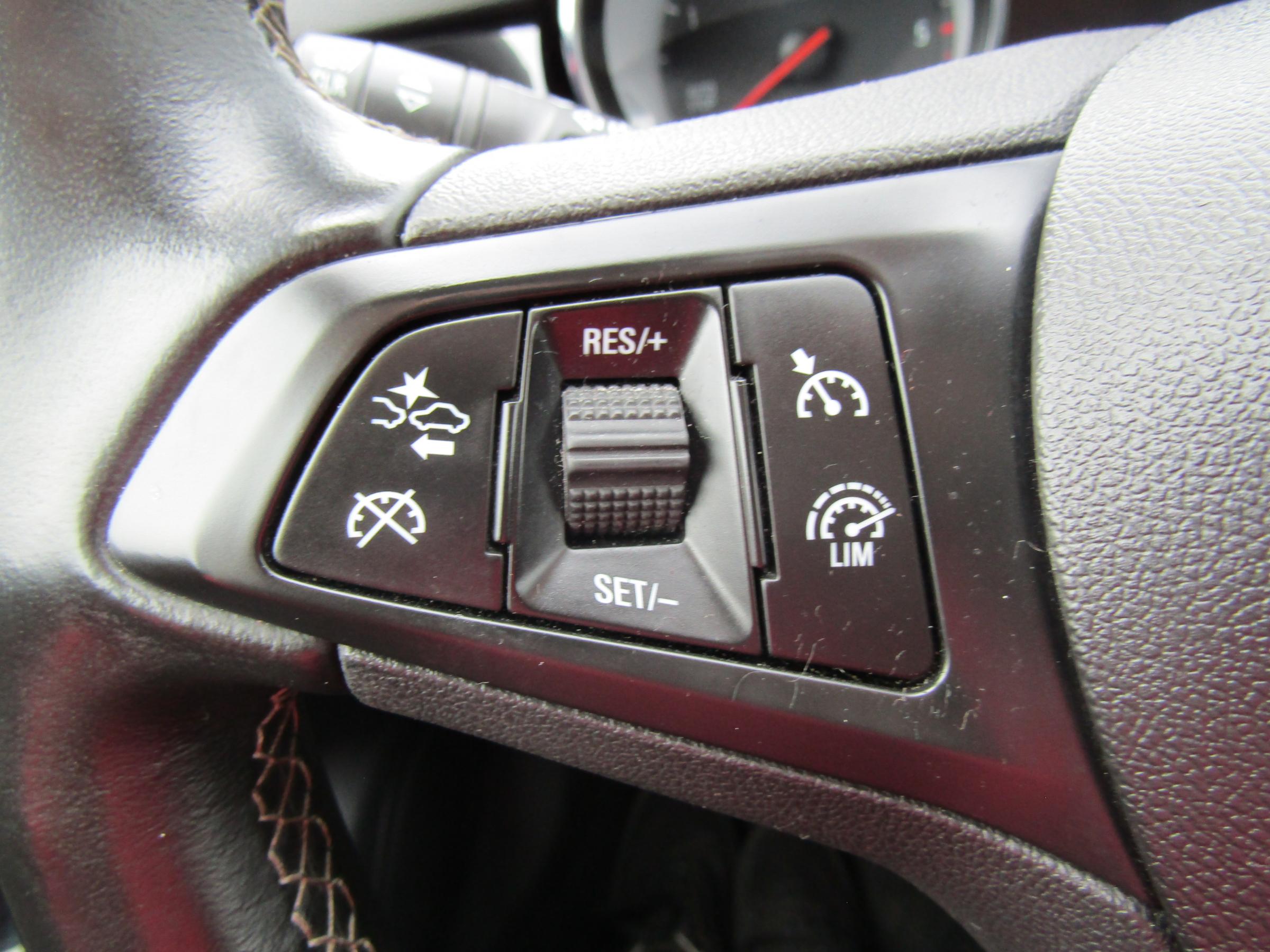 Opel Astra, 2018 - pohled č. 14