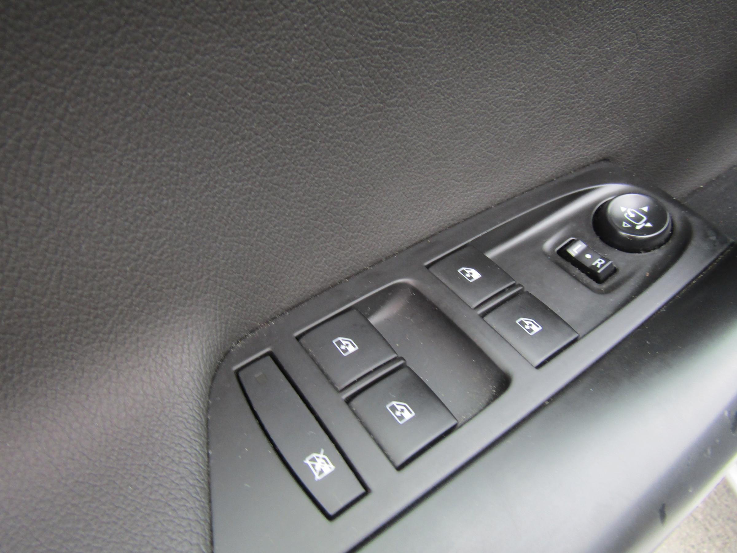 Opel Astra, 2018 - pohled č. 18