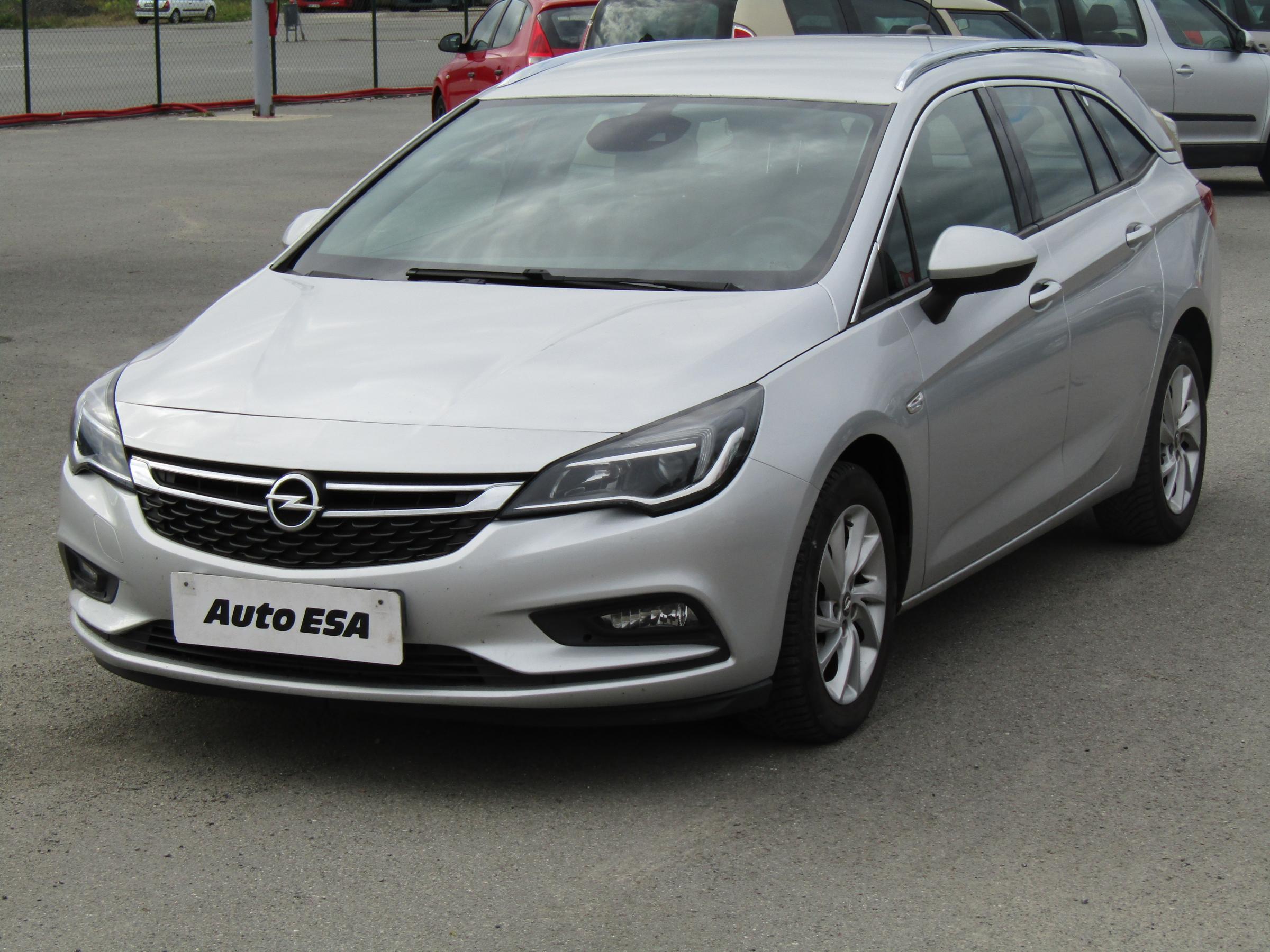 Opel Astra, 2018 - pohled č. 3