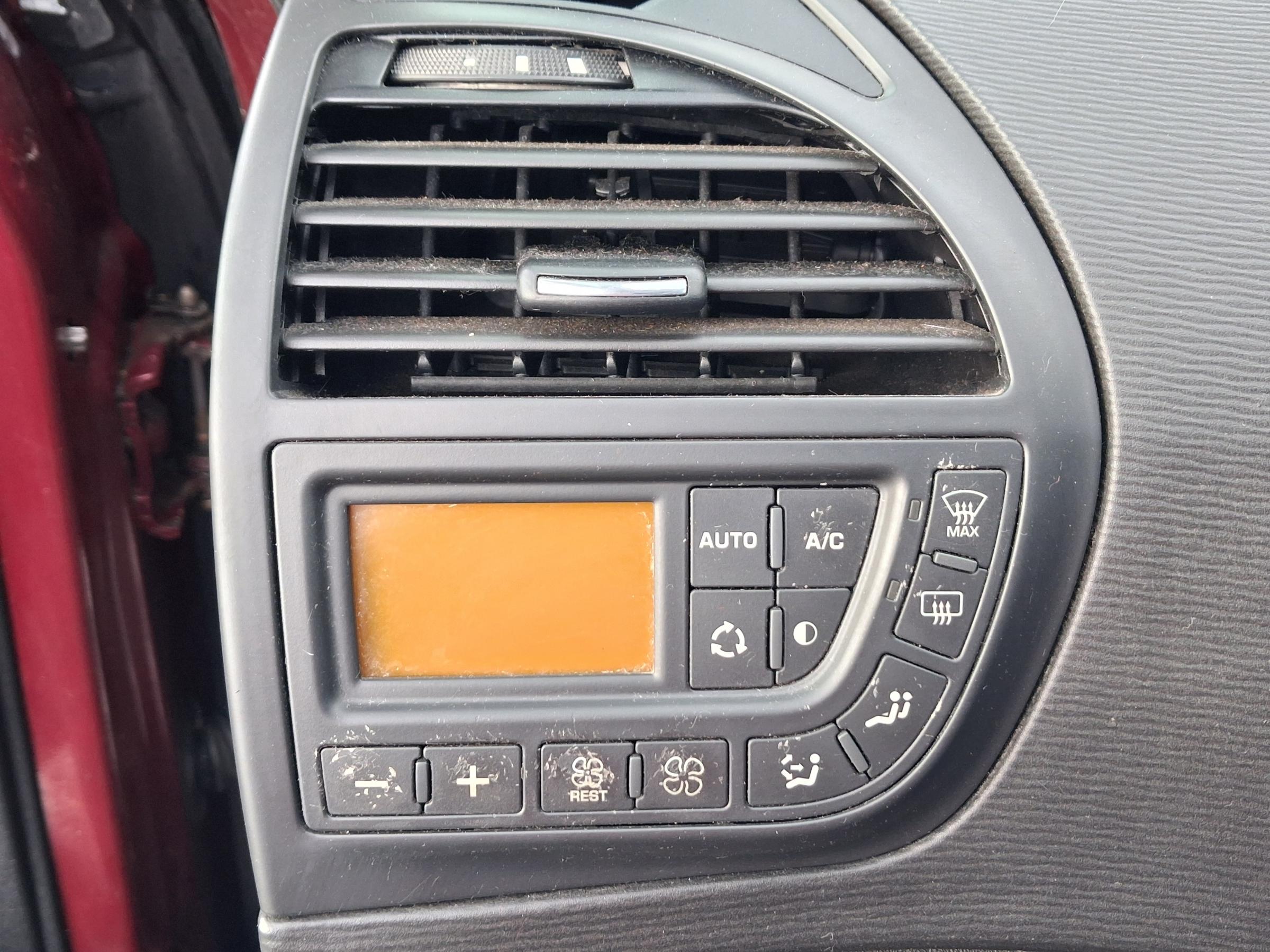 Citroën C4 Picasso, 2008 - pohled č. 12