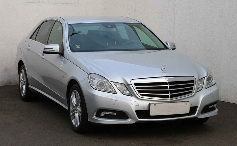 Mercedes-Benz Třída E 1.8i Elegance E200