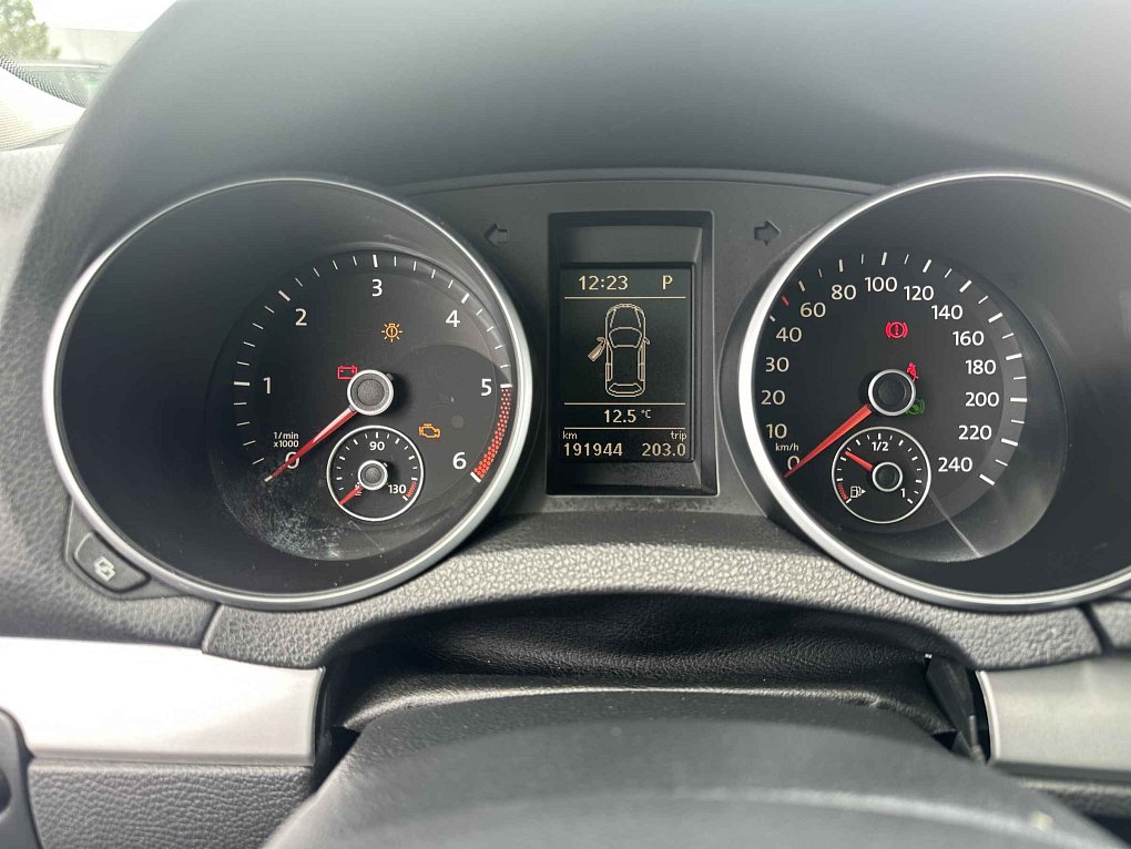 Volkswagen Golf 1.6 TDi 