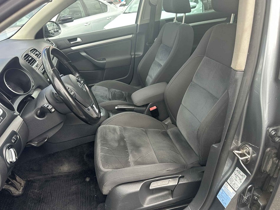 Volkswagen Golf 1.6 TDi 