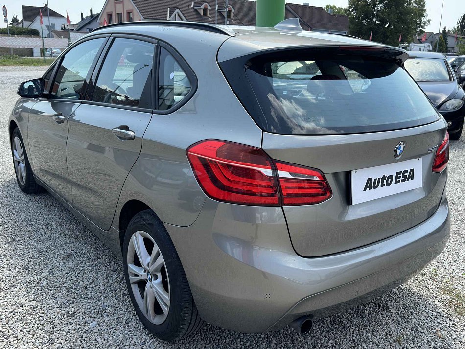 BMW Řada 2 1.5i 