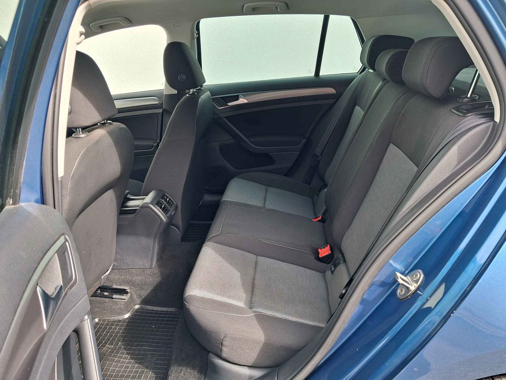 Volkswagen Golf 1.6 TDi 