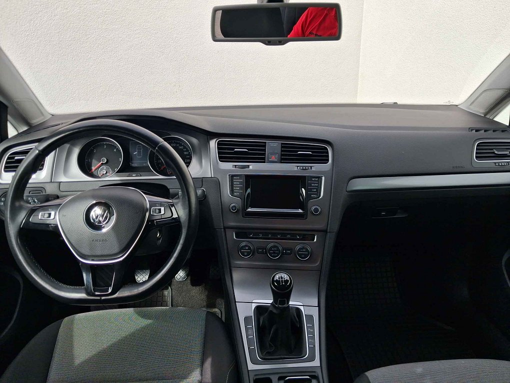 Volkswagen Golf 1.6 TDi 