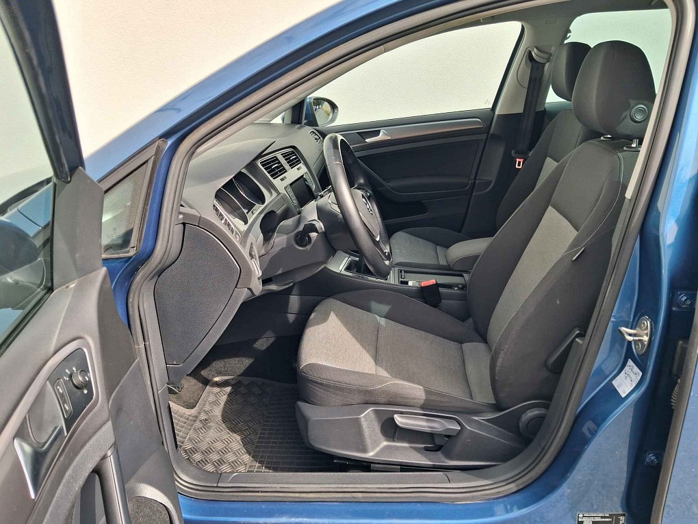 Volkswagen Golf 1.6 TDi 
