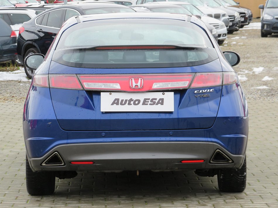Honda Civic 1.8 i-VTEC Sport