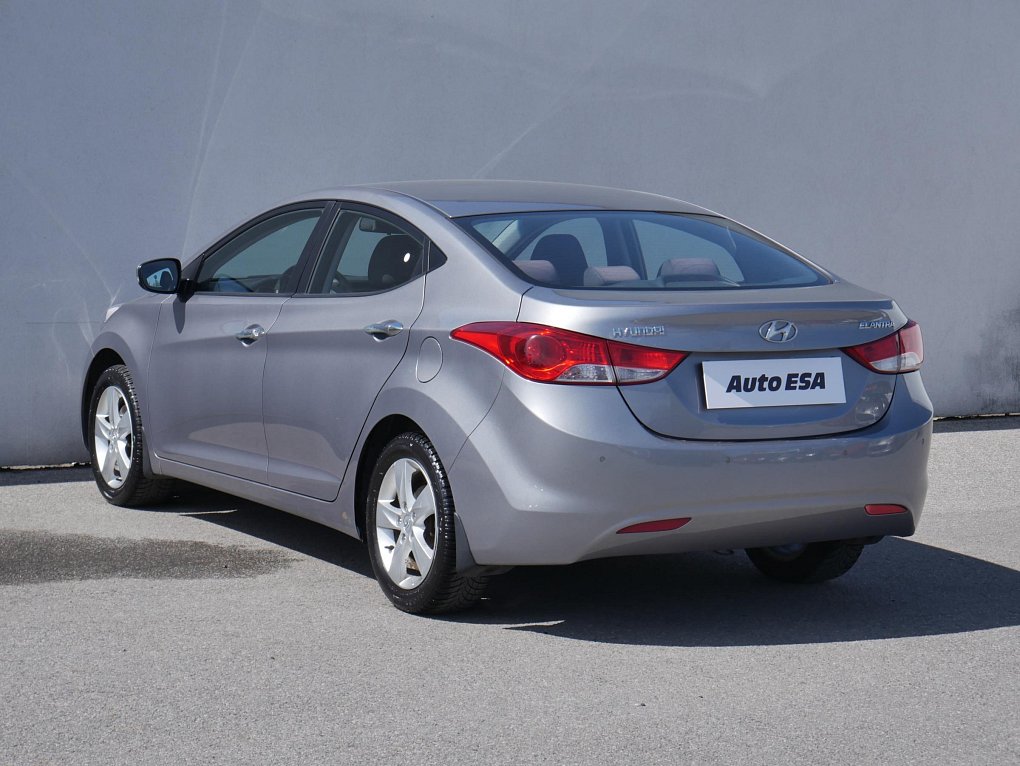 Hyundai Elantra 1.6i 