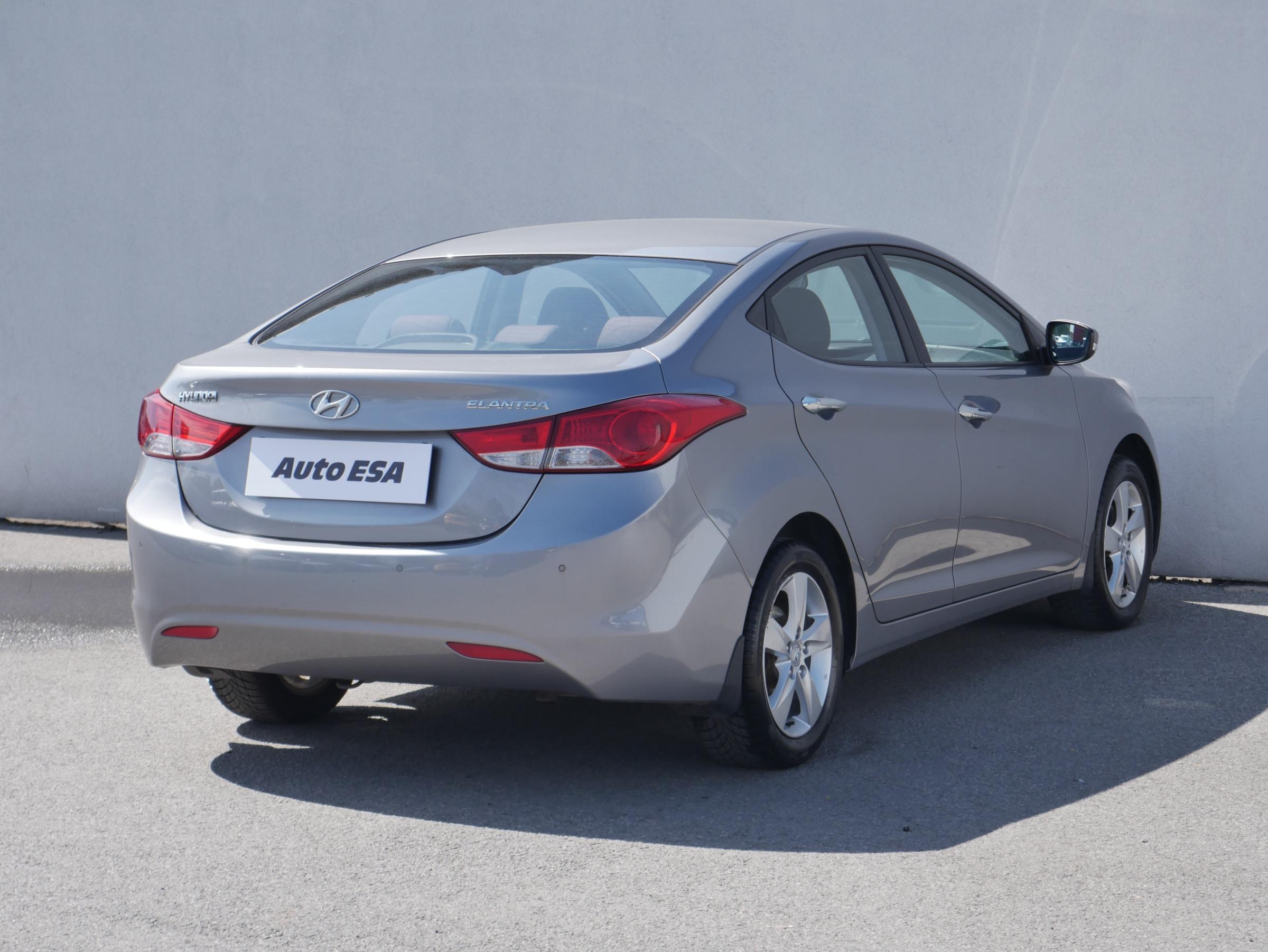 Hyundai Elantra, 2012 - pohled č. 4