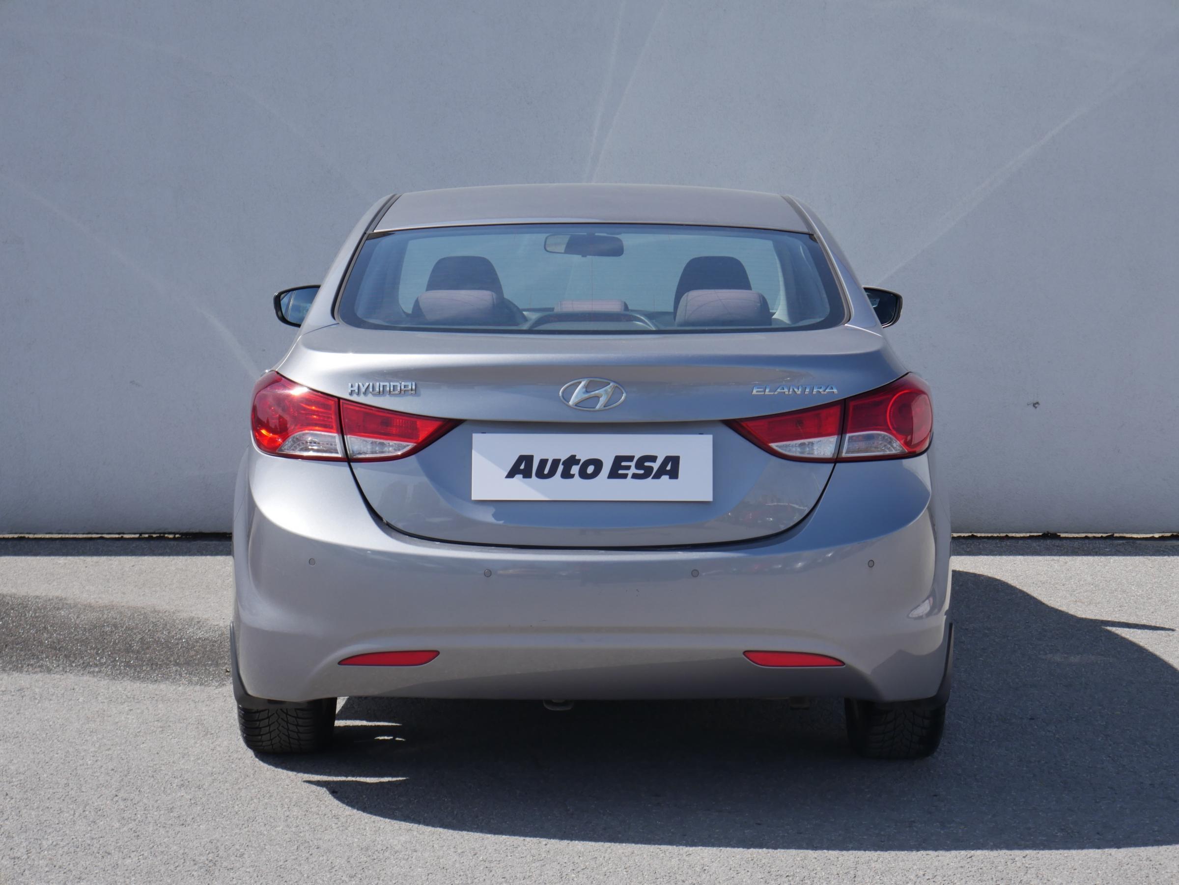 Hyundai Elantra, 2012 - pohled č. 5