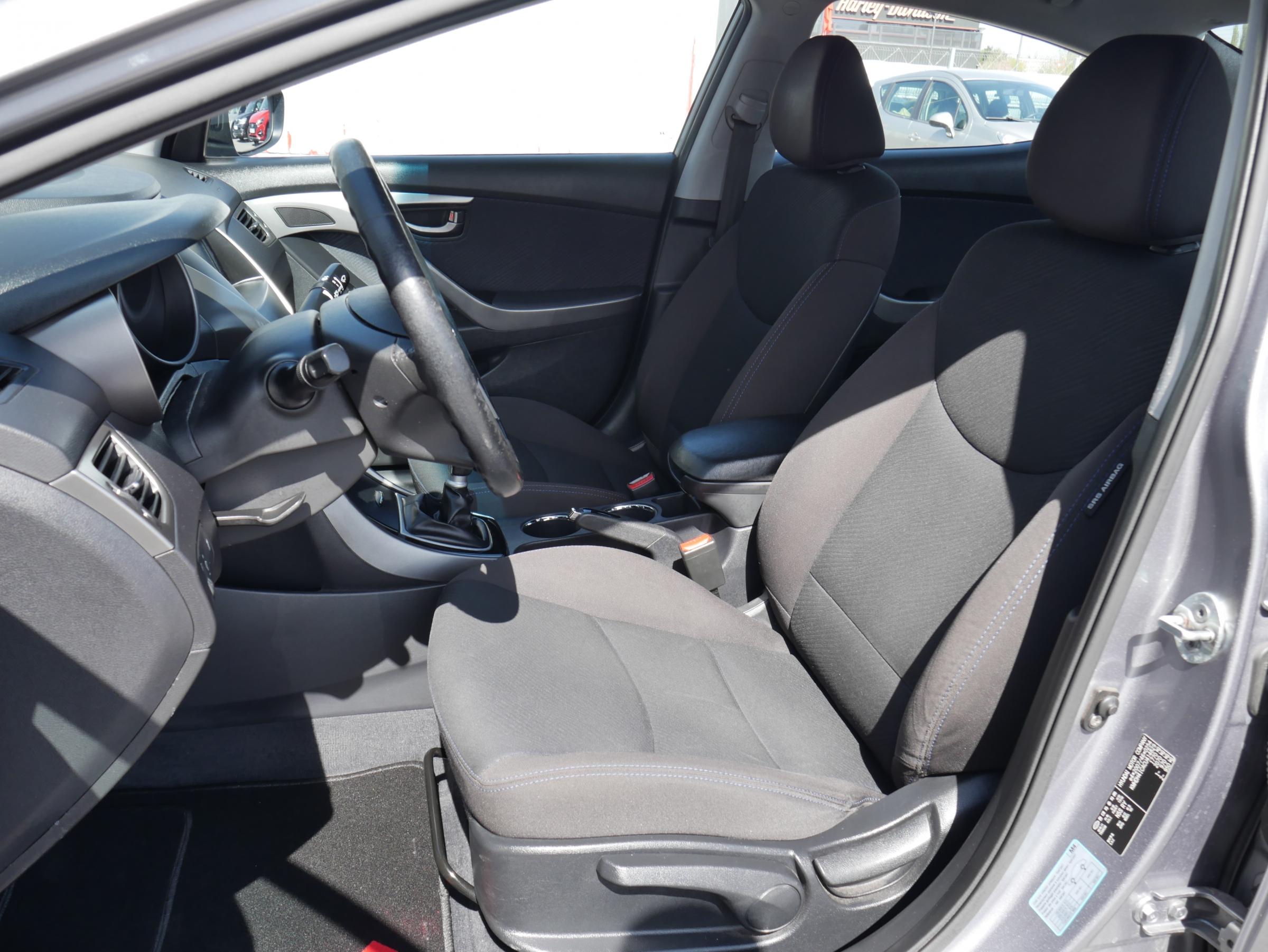Hyundai Elantra, 2012 - pohled č. 9