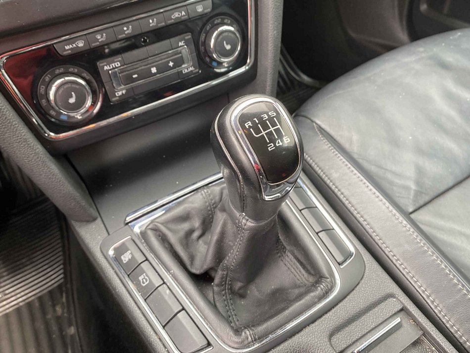Škoda Superb II 2.0 TDi Elegance