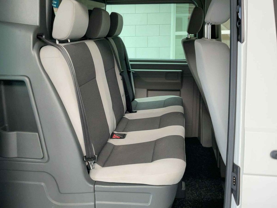 Volkswagen Transporter 2.0TDi  5míst