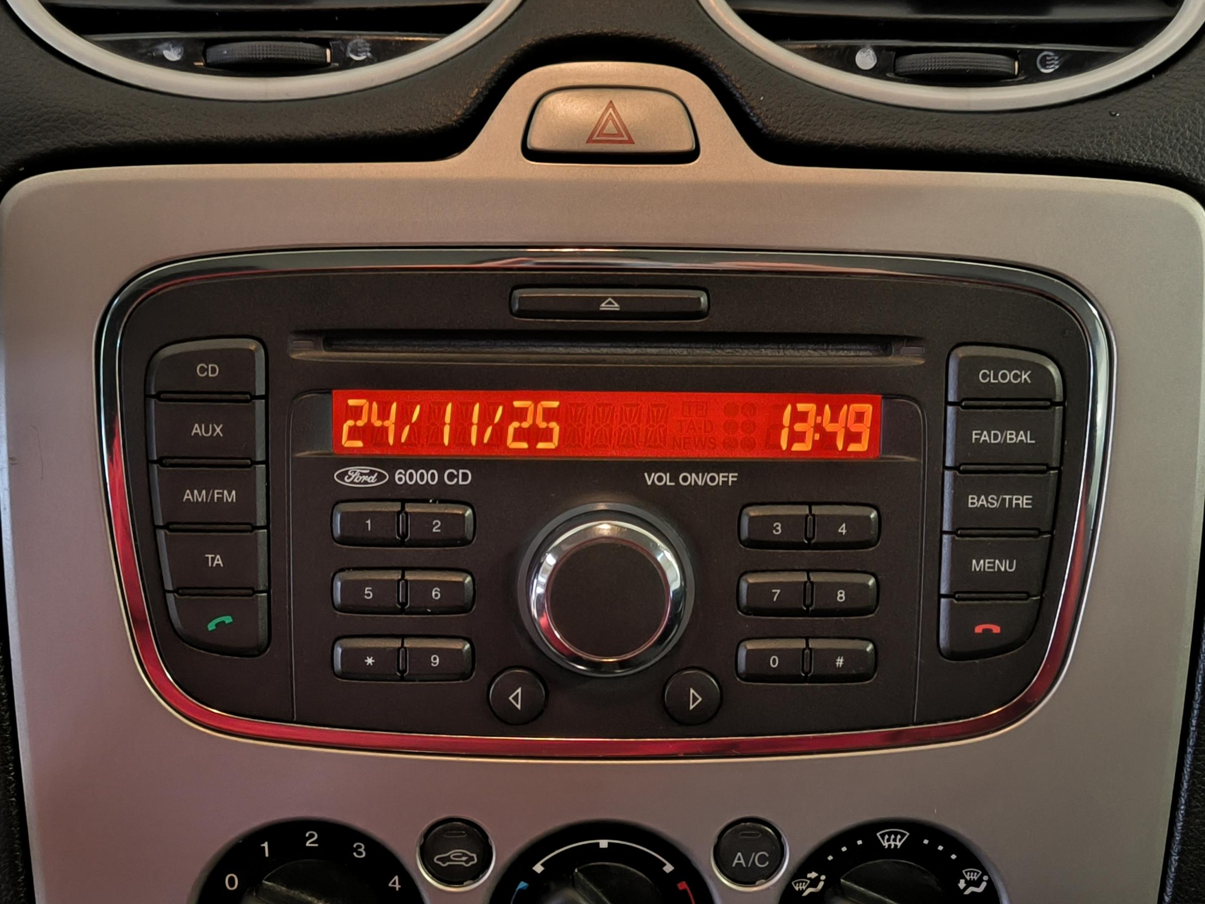 Ford Focus, 2010 - pohled č. 14