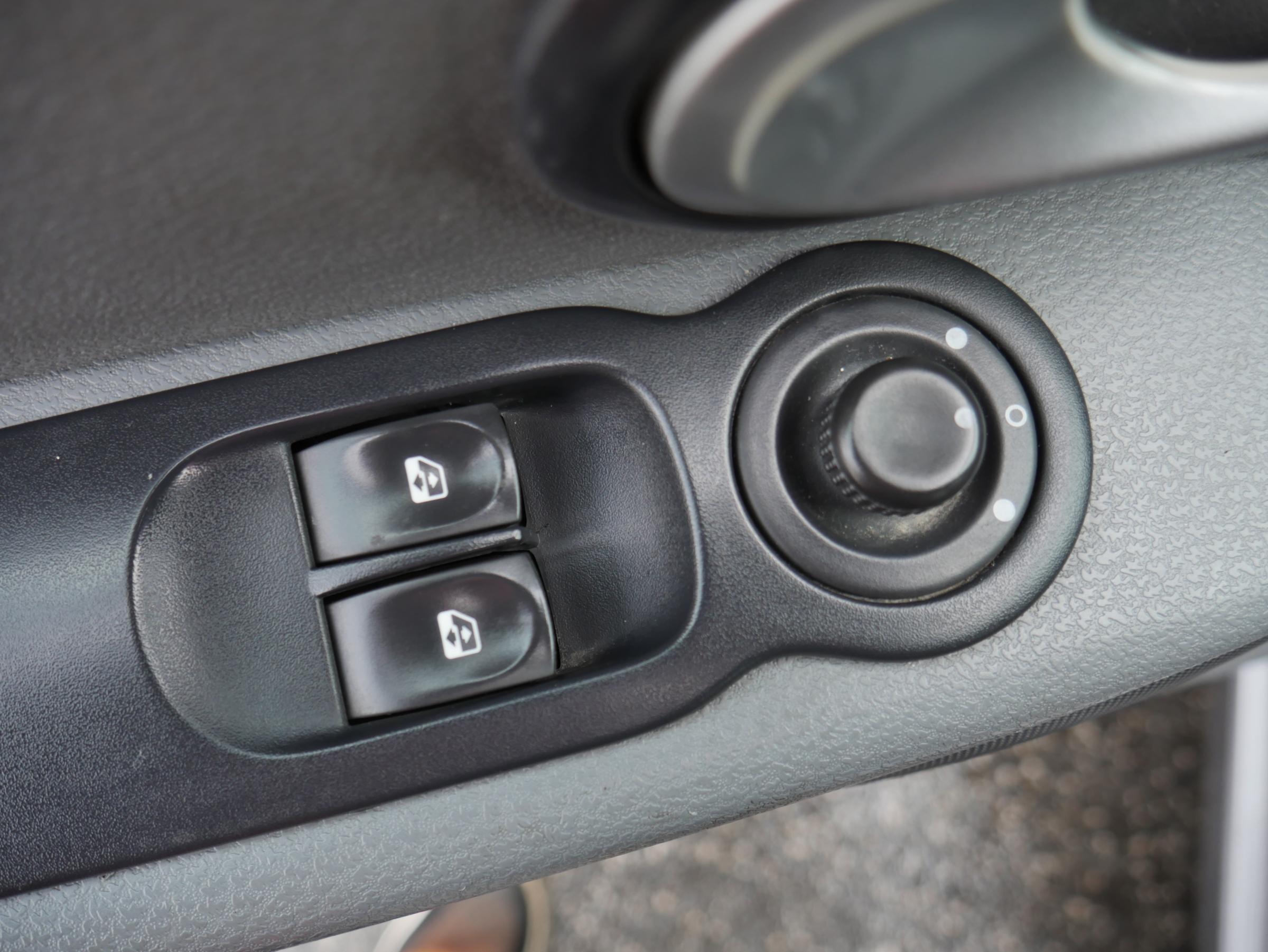 Renault Modus, 2009 - pohled č. 12