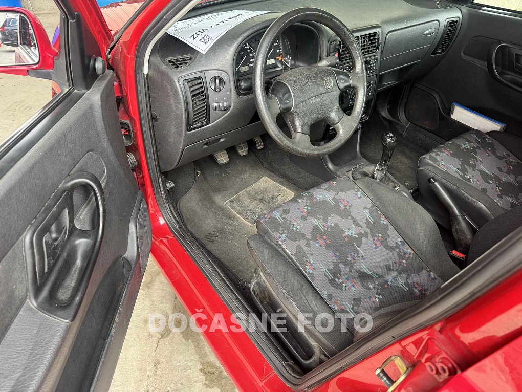 Volkswagen Polo 1.6 i 