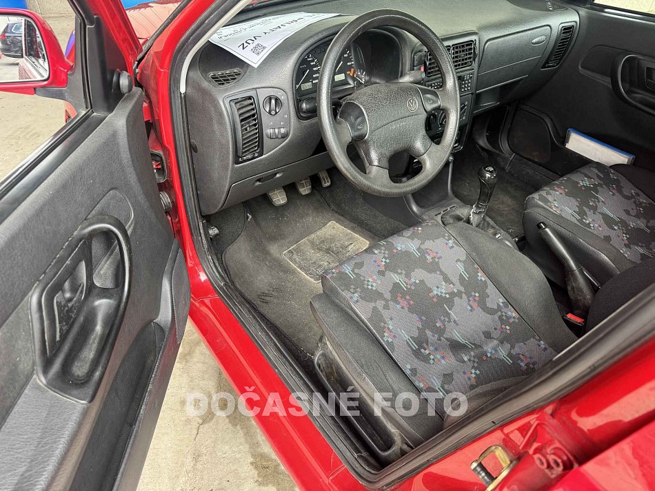 Volkswagen Polo 1.6 i 