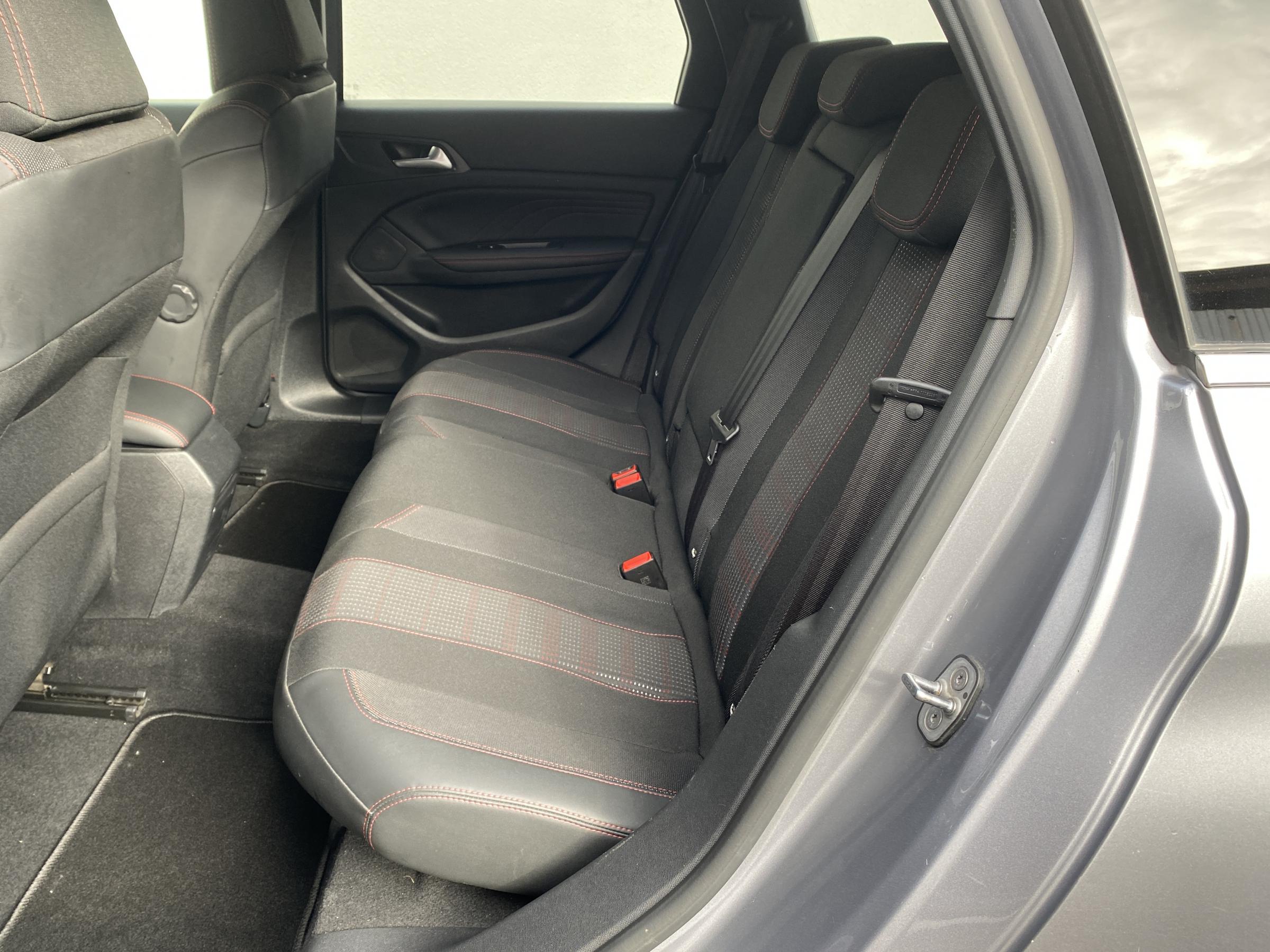 Peugeot 308, 2018 - pohled č. 10