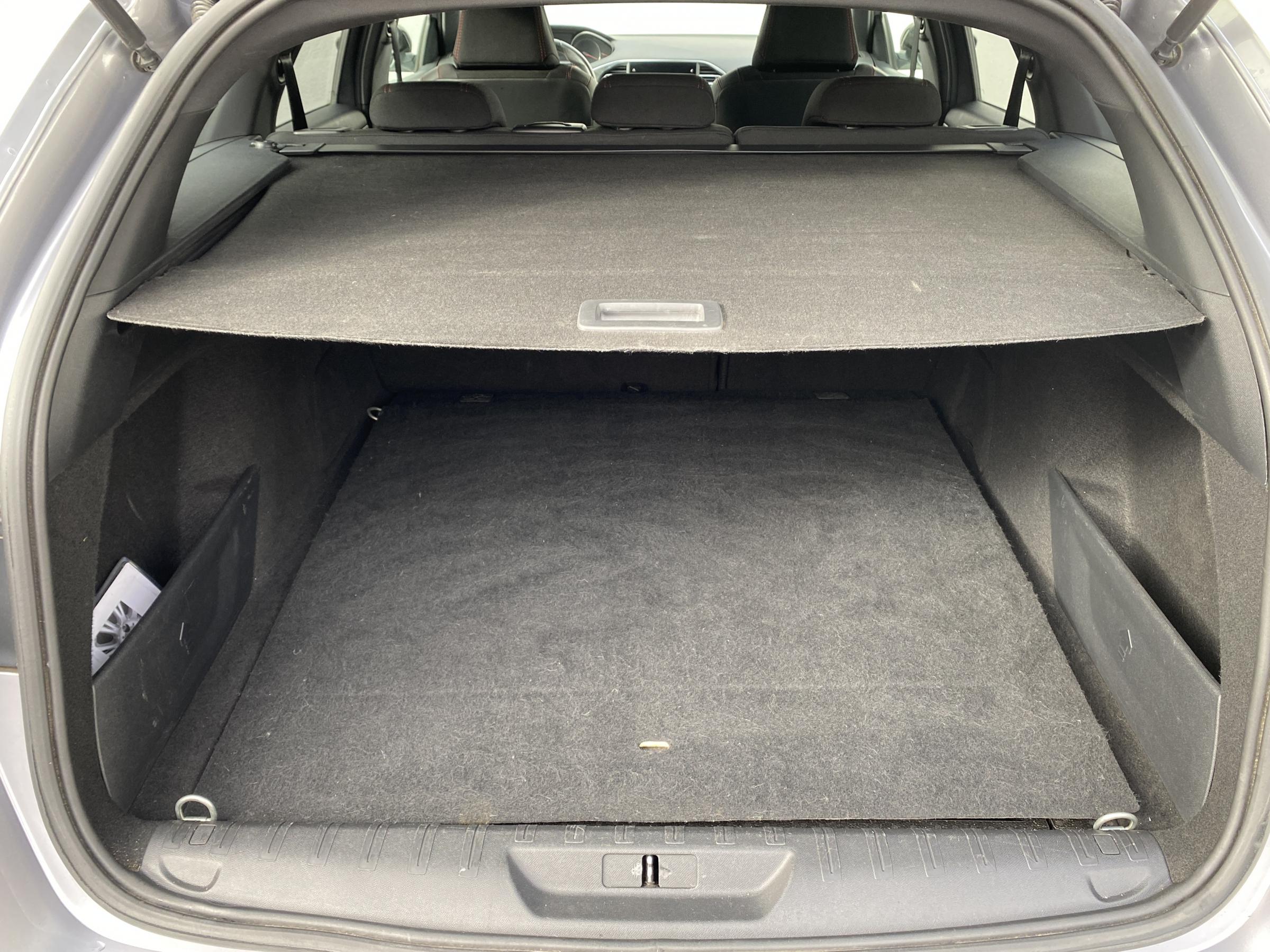 Peugeot 308, 2018 - pohled č. 7