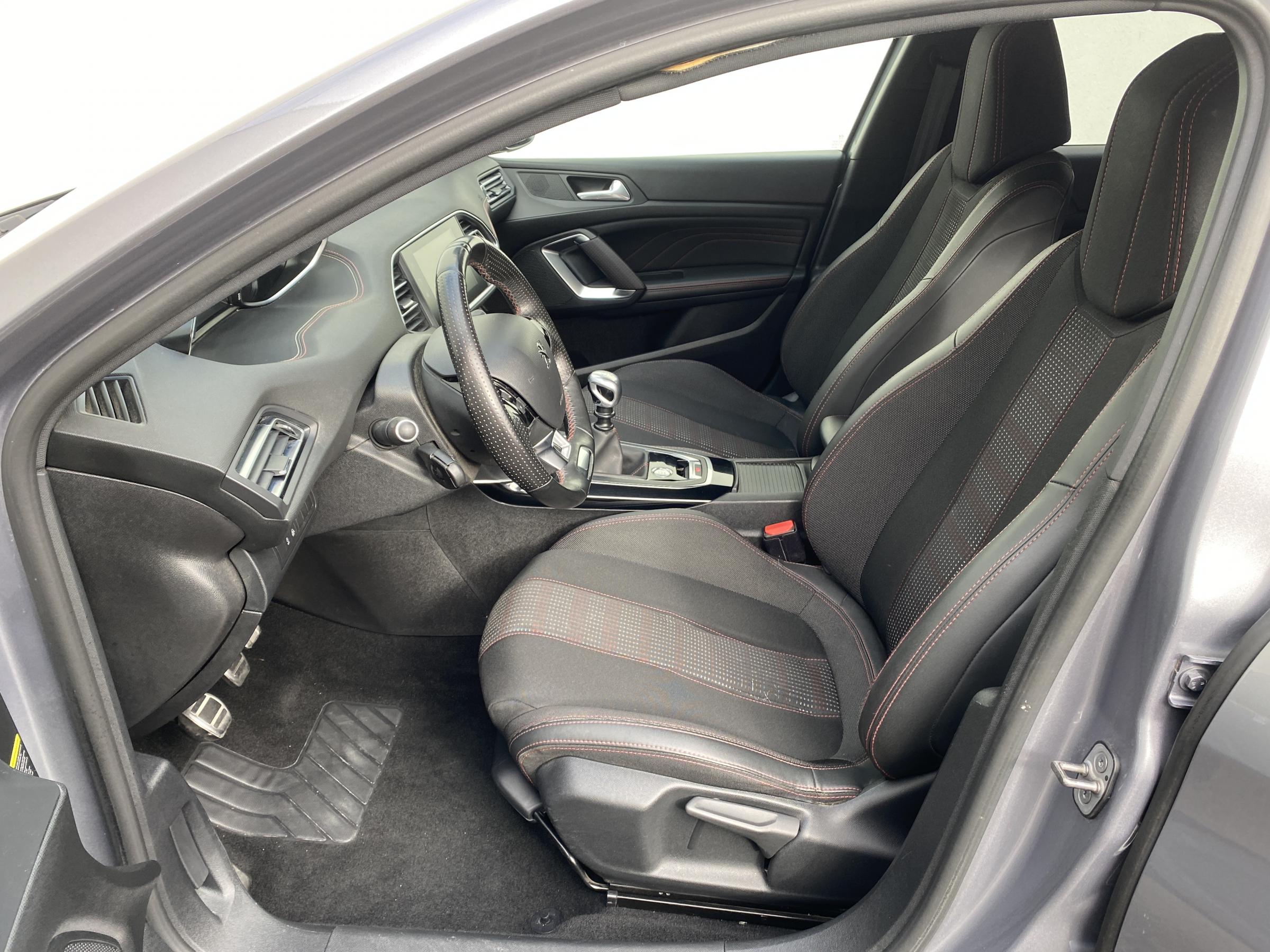 Peugeot 308, 2018 - pohled č. 9