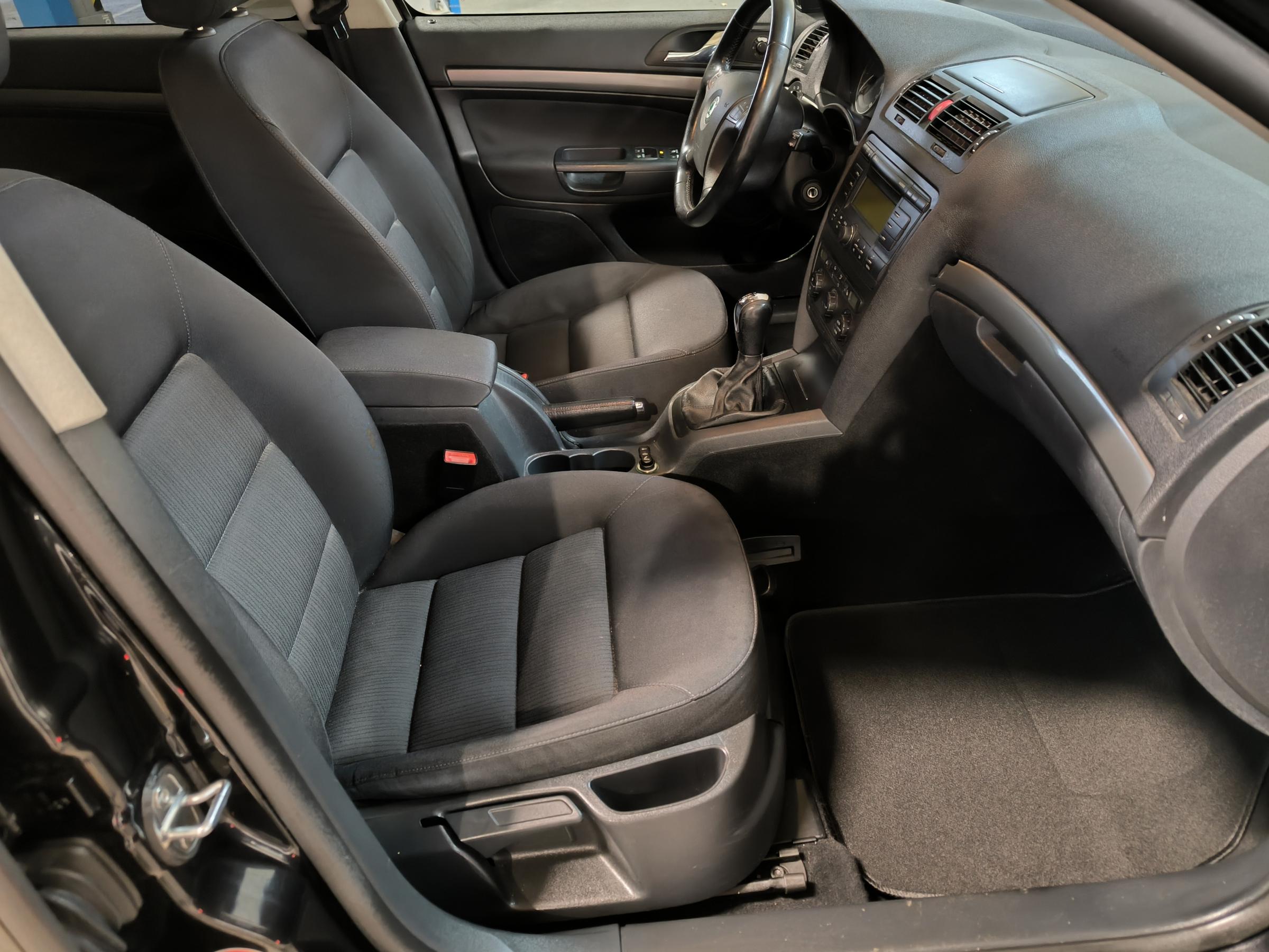 Škoda Octavia, 2005 - pohled č. 12