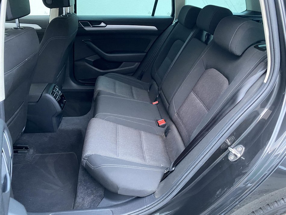 Volkswagen Passat 2.0 TDi 