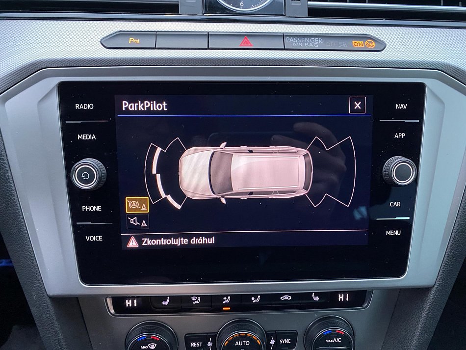 Volkswagen Passat 2.0 TDi 