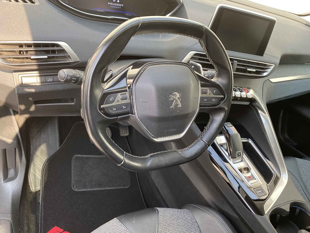 Peugeot 3008 1.2 PT Allure