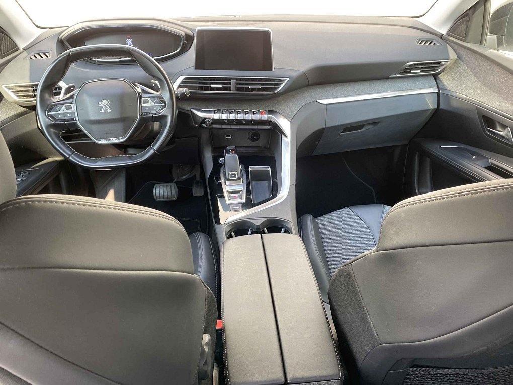Peugeot 3008 1.2 PT Allure