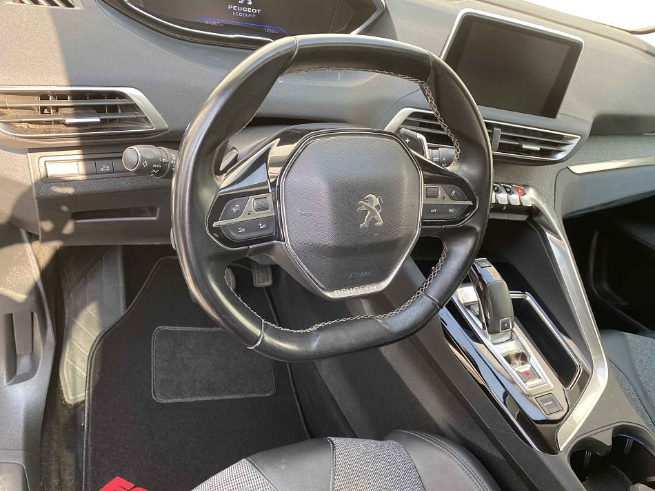 Peugeot 3008 1.2 PT Allure