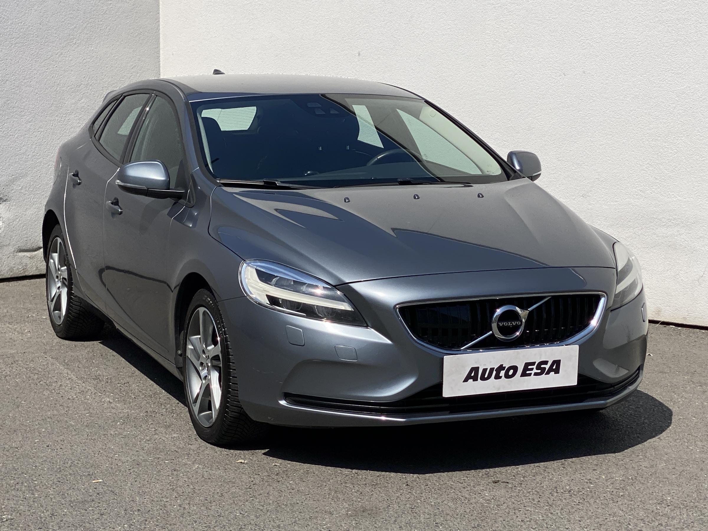 Volvo V40, 2016 - celkový pohled