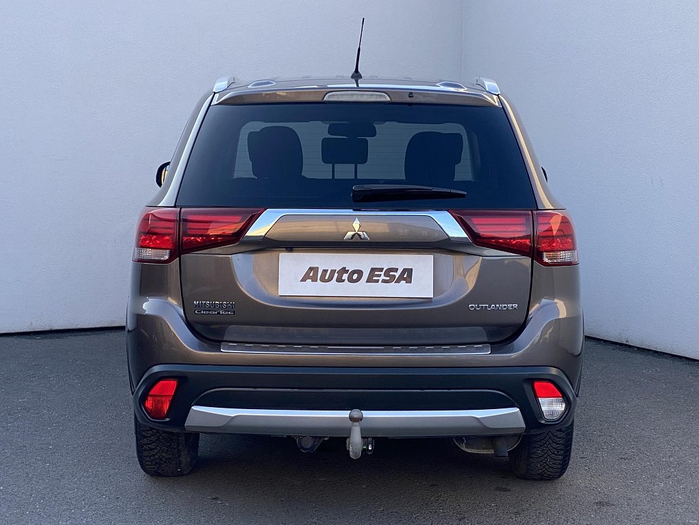Mitsubishi Outlander 2.0 MiVEC 