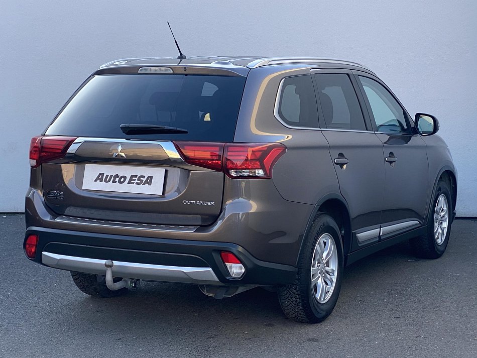 Mitsubishi Outlander 2.0 MiVEC 